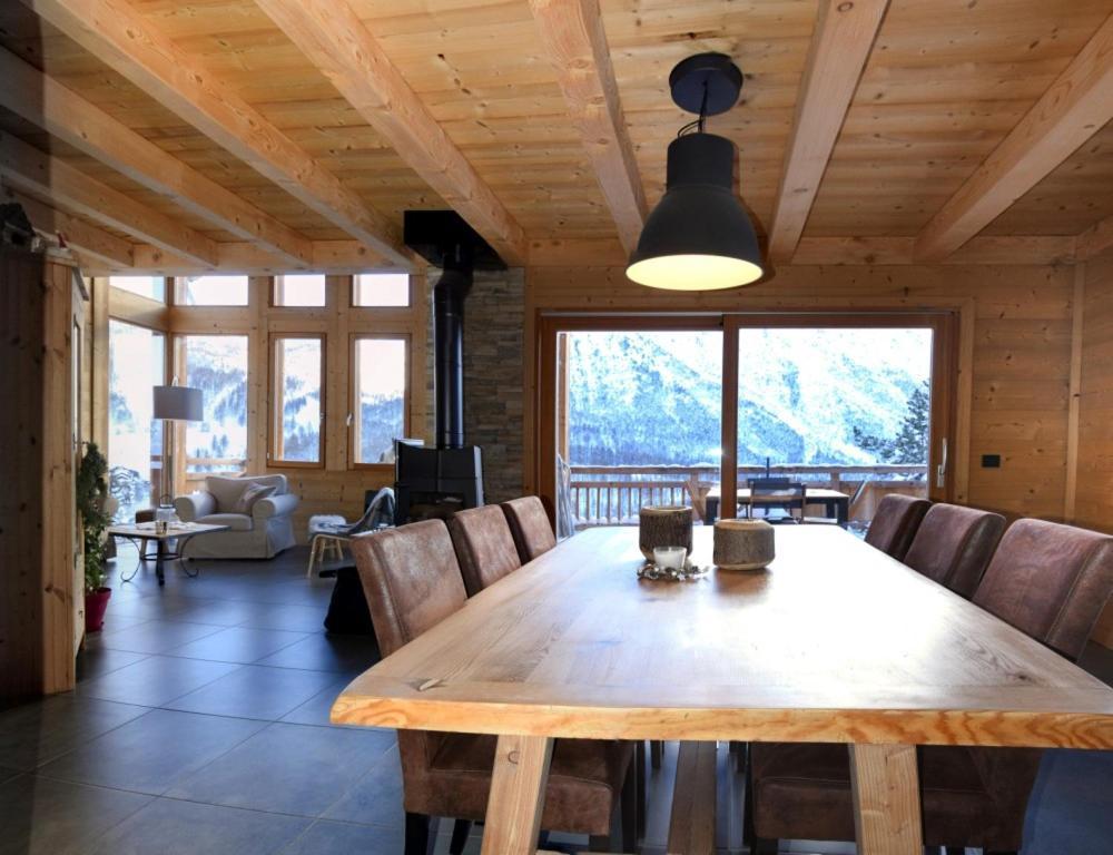 Вилла Chalet Loan Монженевр Экстерьер фото